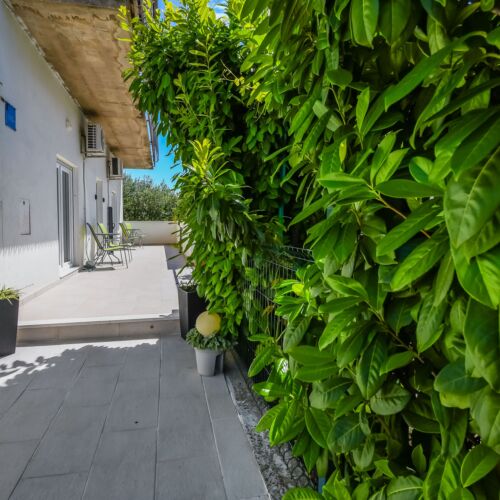Apartments Tomo - 3km from Split airport Kastel Novi  2