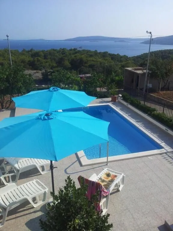 Apartment Milat Seget Donji