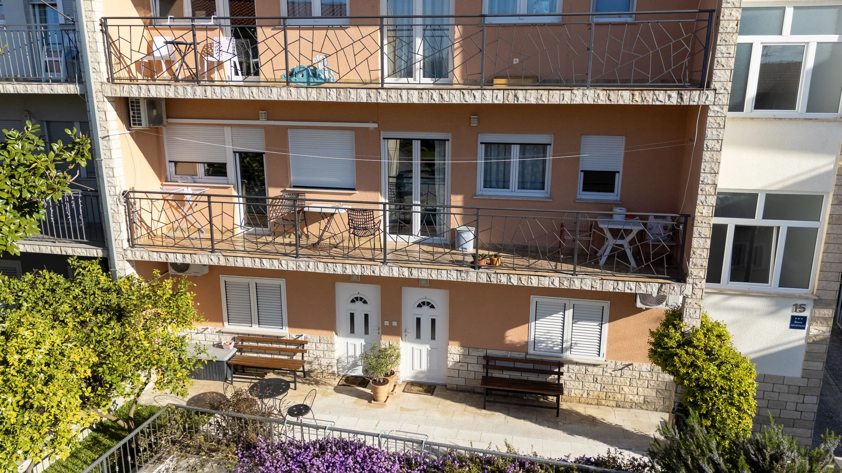 Apartments Cezar Stobrec