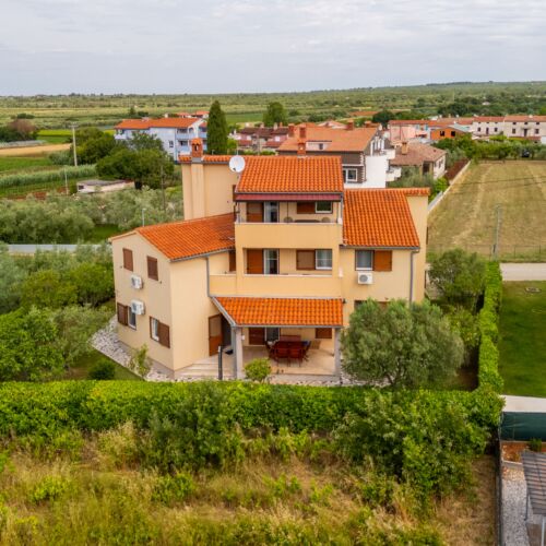 Apartments Luiggi Valbandon