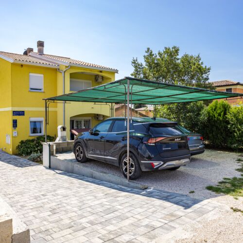 Apartments Rondine Karigador