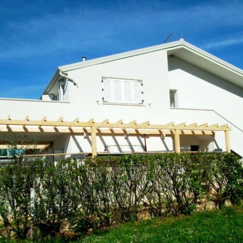 Apartments Ari i Segi Karigador  2