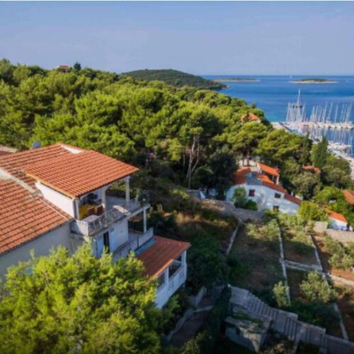 Apartments Vesna Maslinica