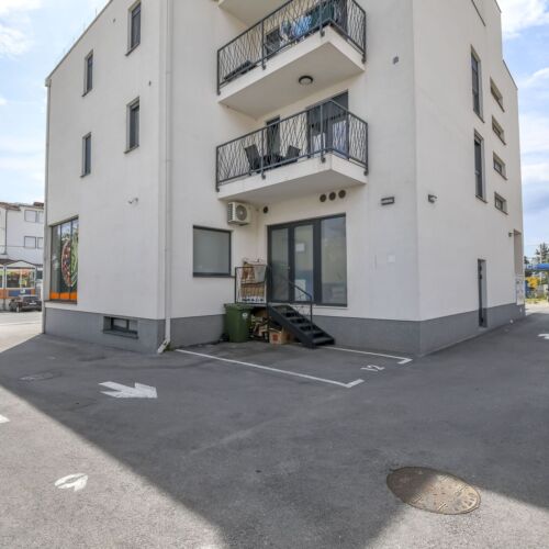 Apartments Castel L Kastel Luksic  4