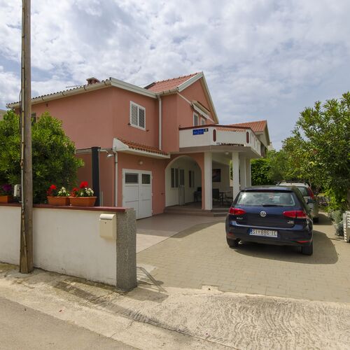 Apartment Kipson Nin