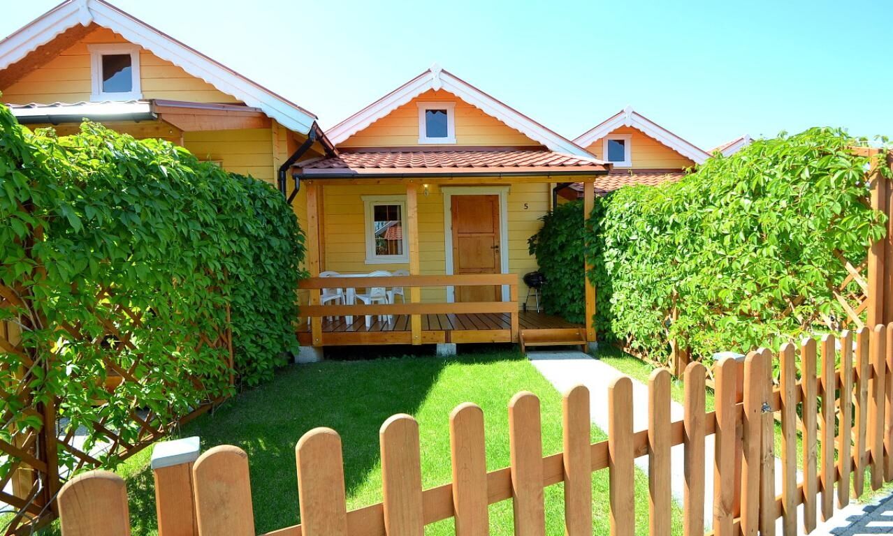 Domki Letniskowe Lentia Rowy