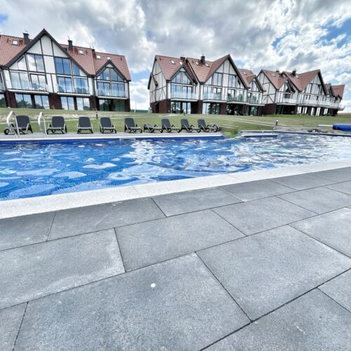 Orli Dziób - apartament nad brzegiem z basenem i sauną Kal