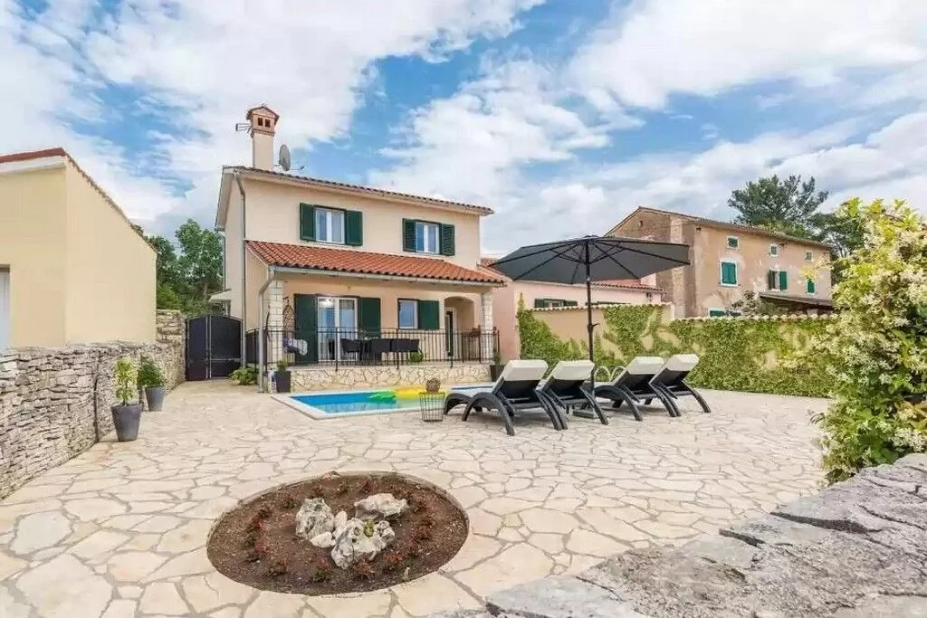 Family Friendly House With A Swimming Pool Kanfanar, Central Istria - Središnja Istra - 24042 Kanfanar