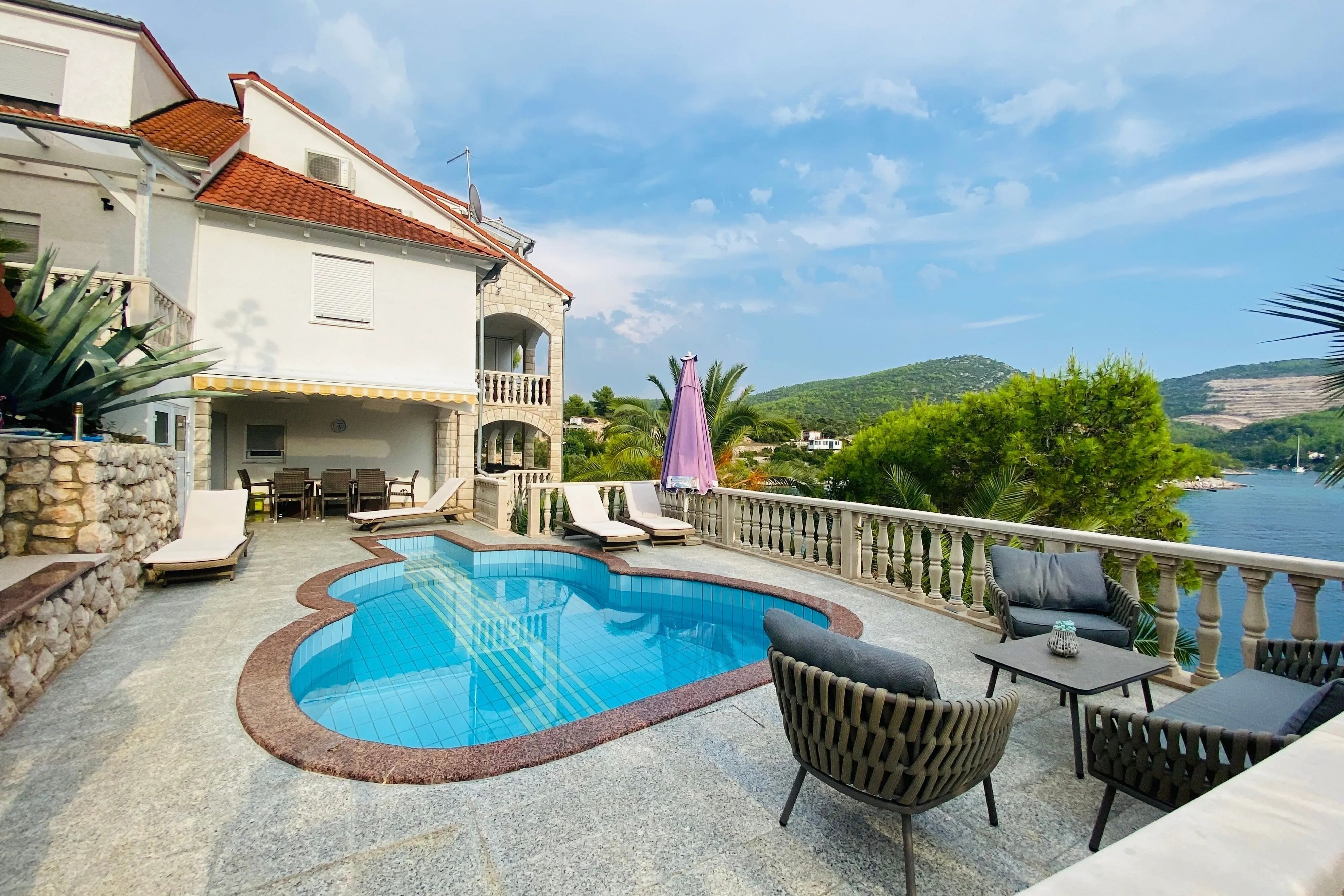 Seaside Apartments With A Swimming Pool Cove Pribinja, Hvar - 24171 Pribinja
