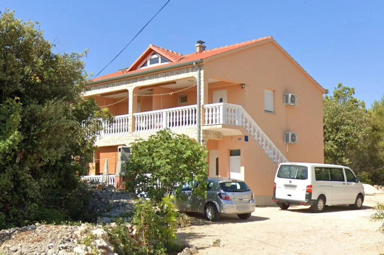 Apartments With Parking Space Jezera, Murter - 24202 Jezera