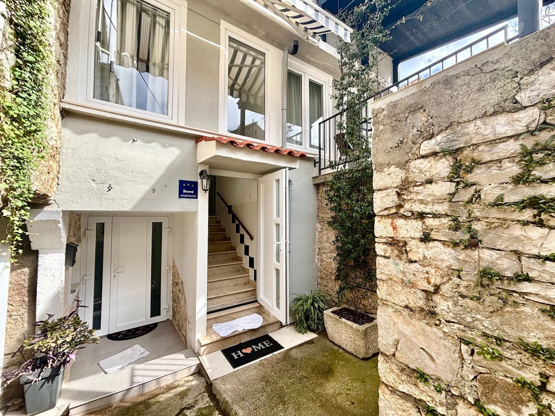 Apartments By The Sea Tkon, Pašman - 24211 Tkon