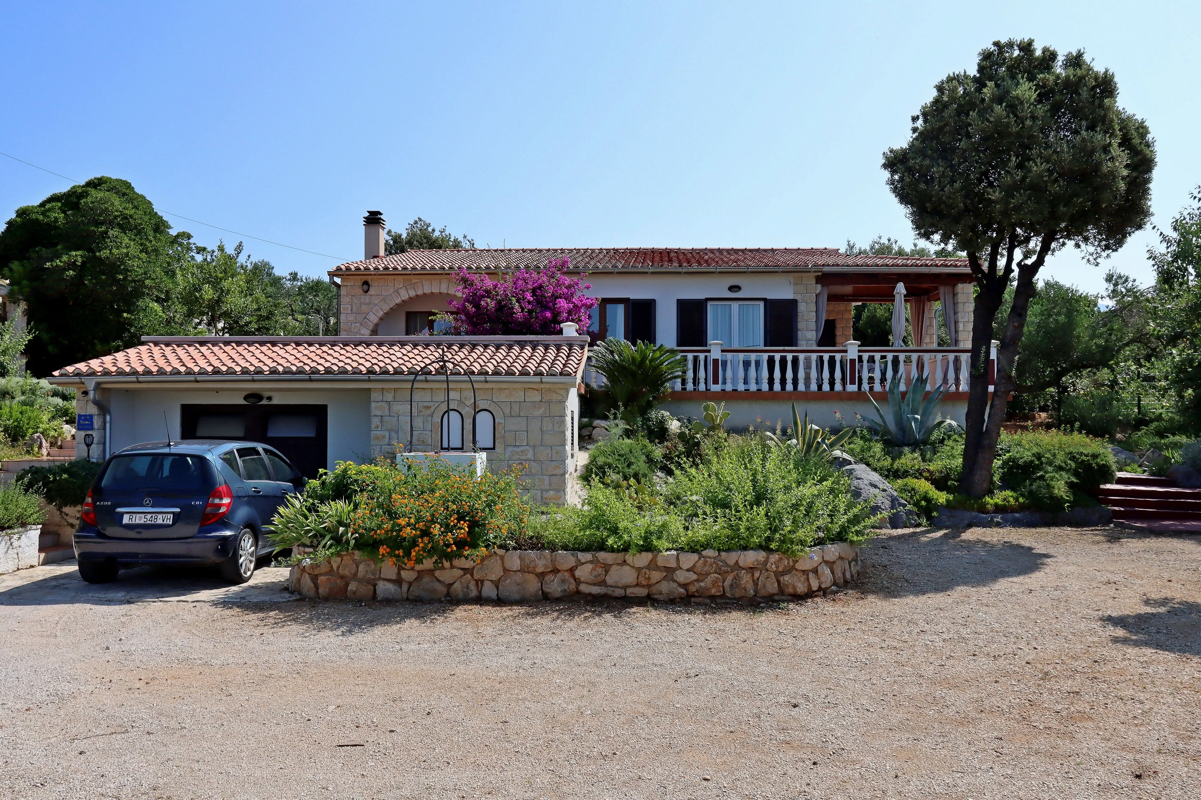 Apartments With Parking Space Barbat, Rab - 24215 Barbat