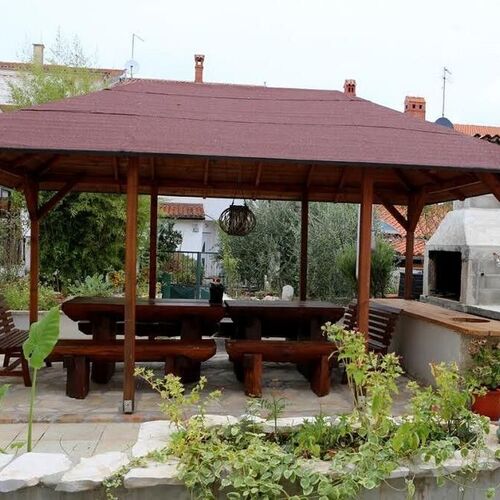 Apartmanok Parkolóhellyel Pula - 24245