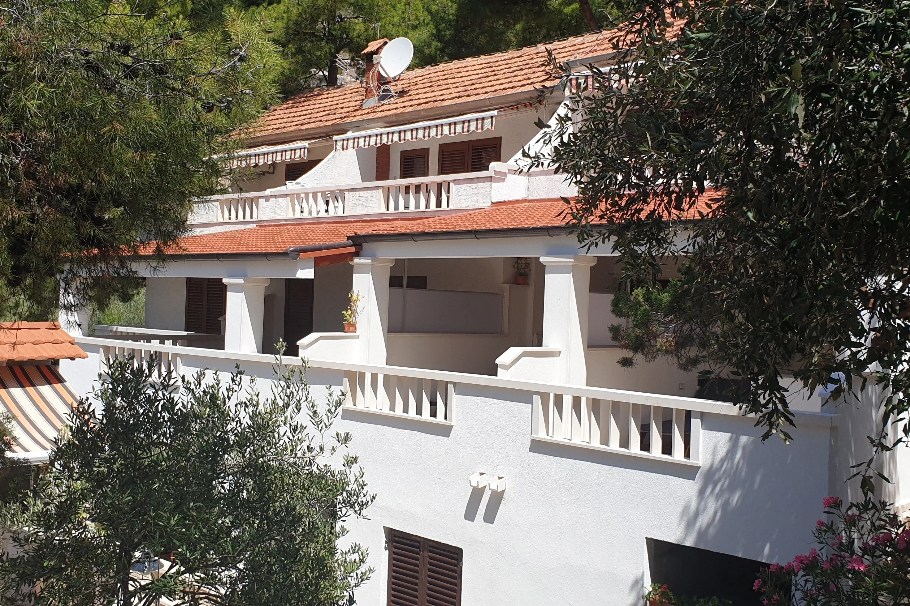 Apartments And Rooms With Parking Space Jagodna, Hvar - 24399 Jagodna