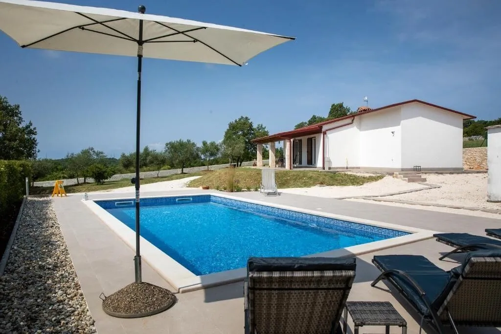 Family Friendly House With A Swimming Pool Rovinjsko Selo - 24401