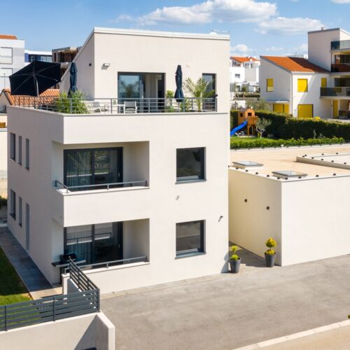 Apartmanok Parkolóhellyel Novigrad - 24561