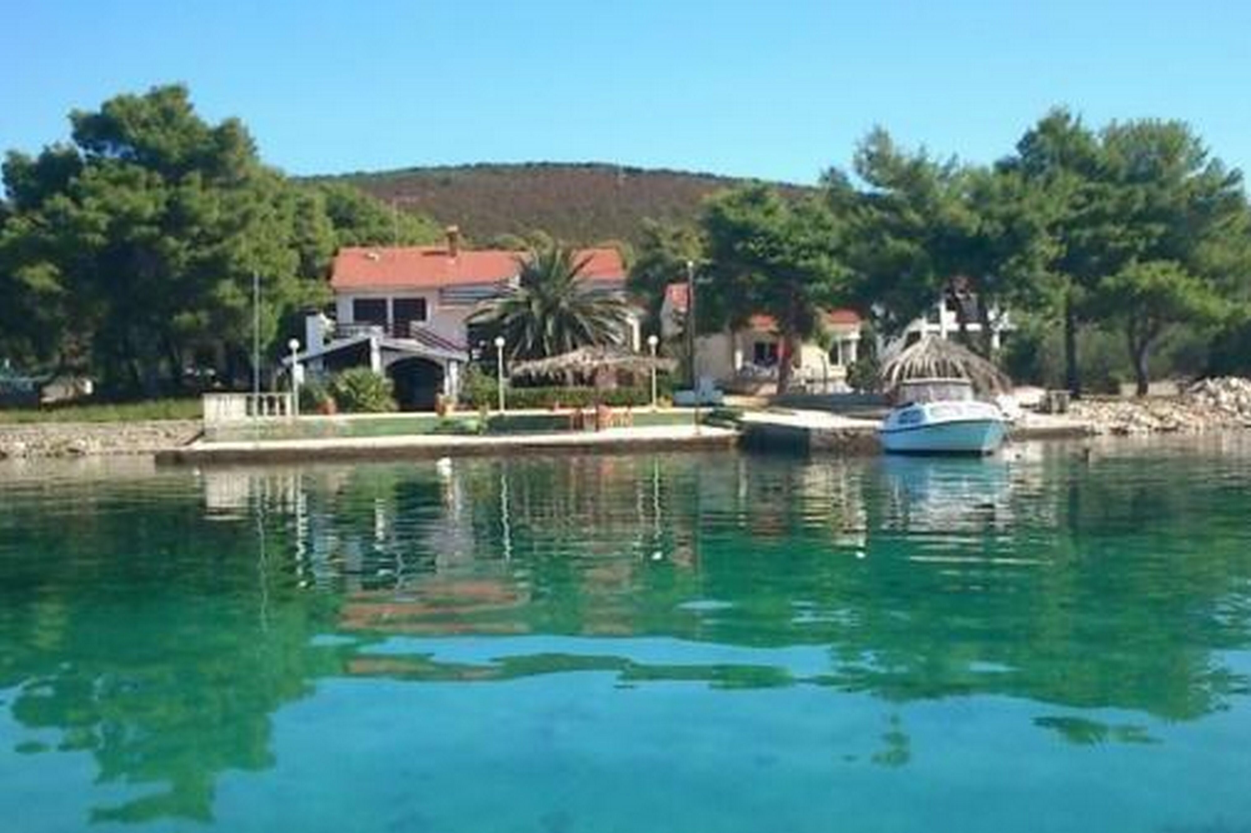 Családi Apartmanok A Tenger Mellett Brgulje, Molat - 24673 Brgulje