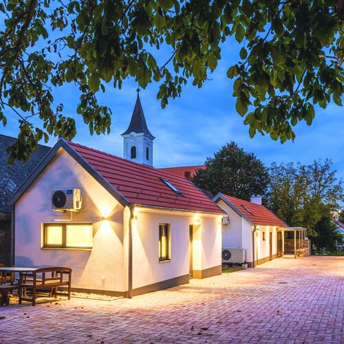 Stadium Home Panzió Barnag