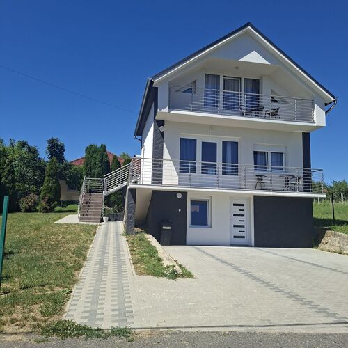 Gyöngyvirág Apartmanház Zalakaros