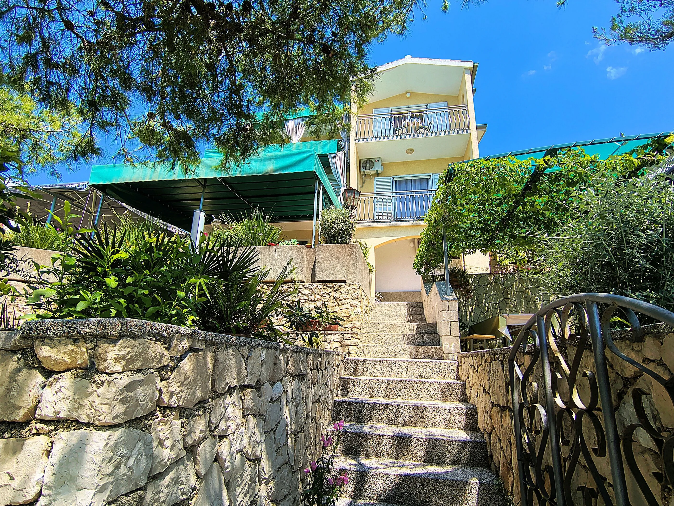 Apartments Fenix Bilo