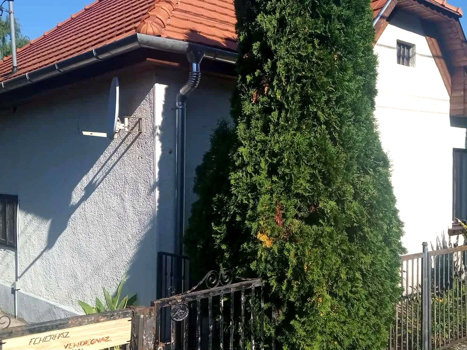 Fehér Ház Vendégház Kemence