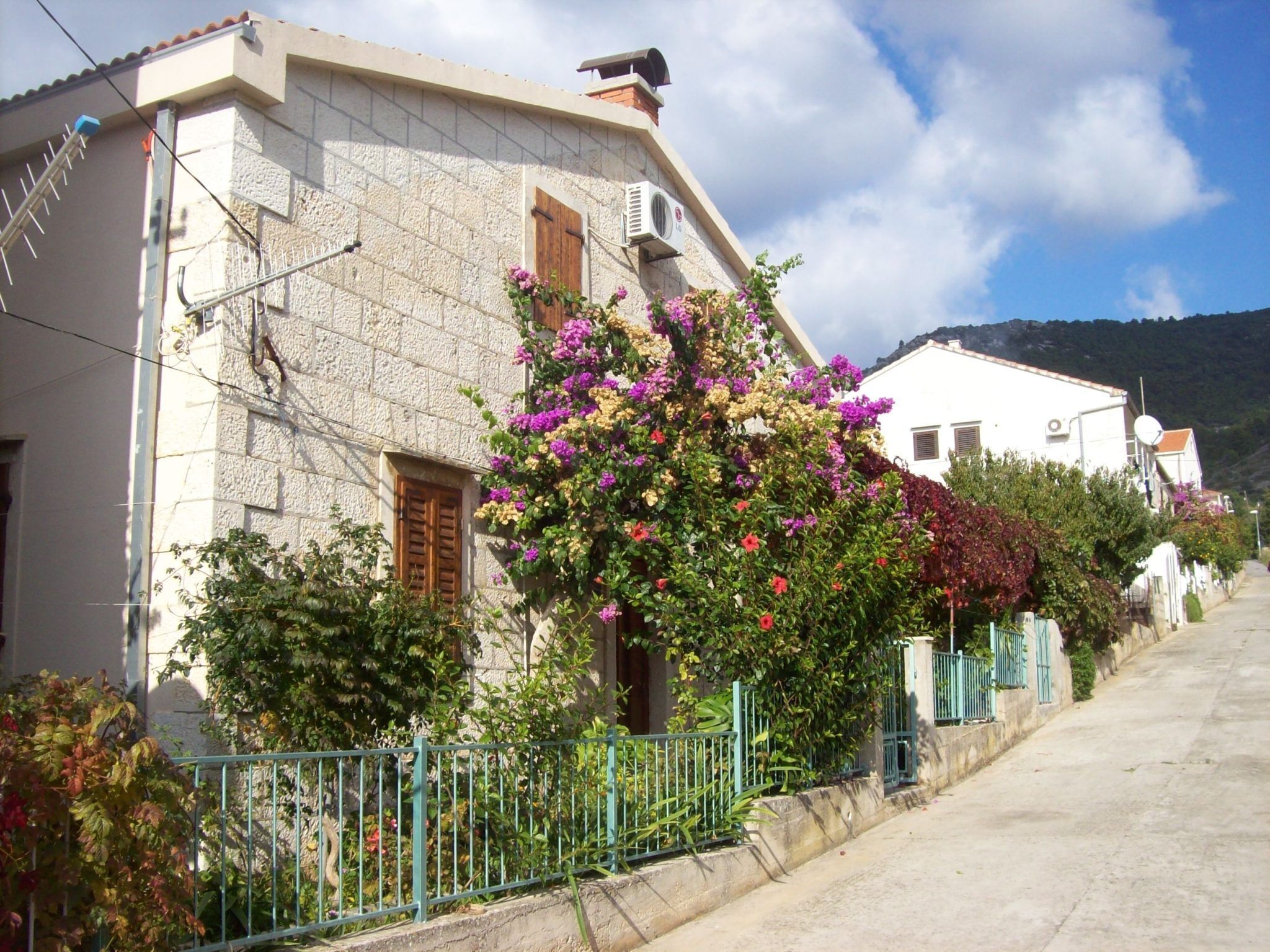 Apartments Dina Komiza