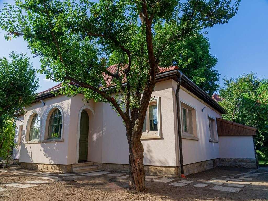 Stone House Târgu Secuiesc