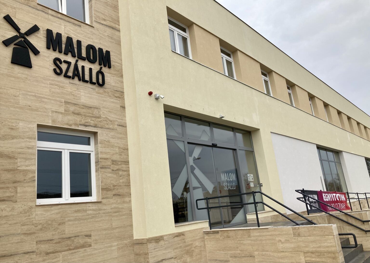 Malom Munkásszálló Karcag