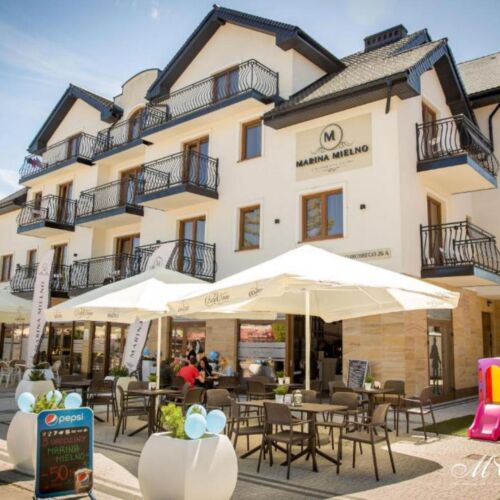 Marina Mielno Kompleks Wypoczynkowy z widokiem na jezioro