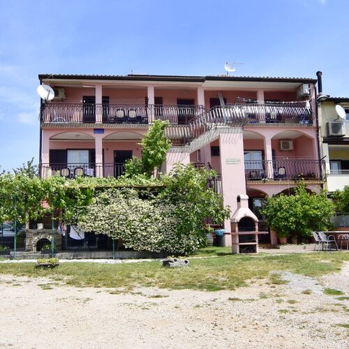 Apartments Dara Umag