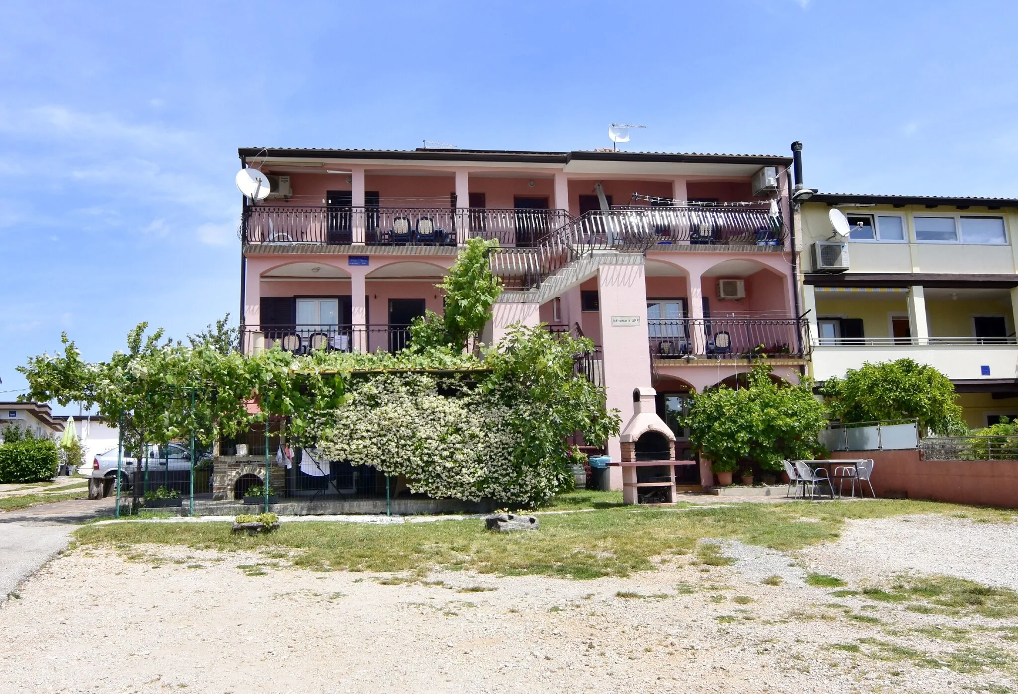 Apartments Dara Umag