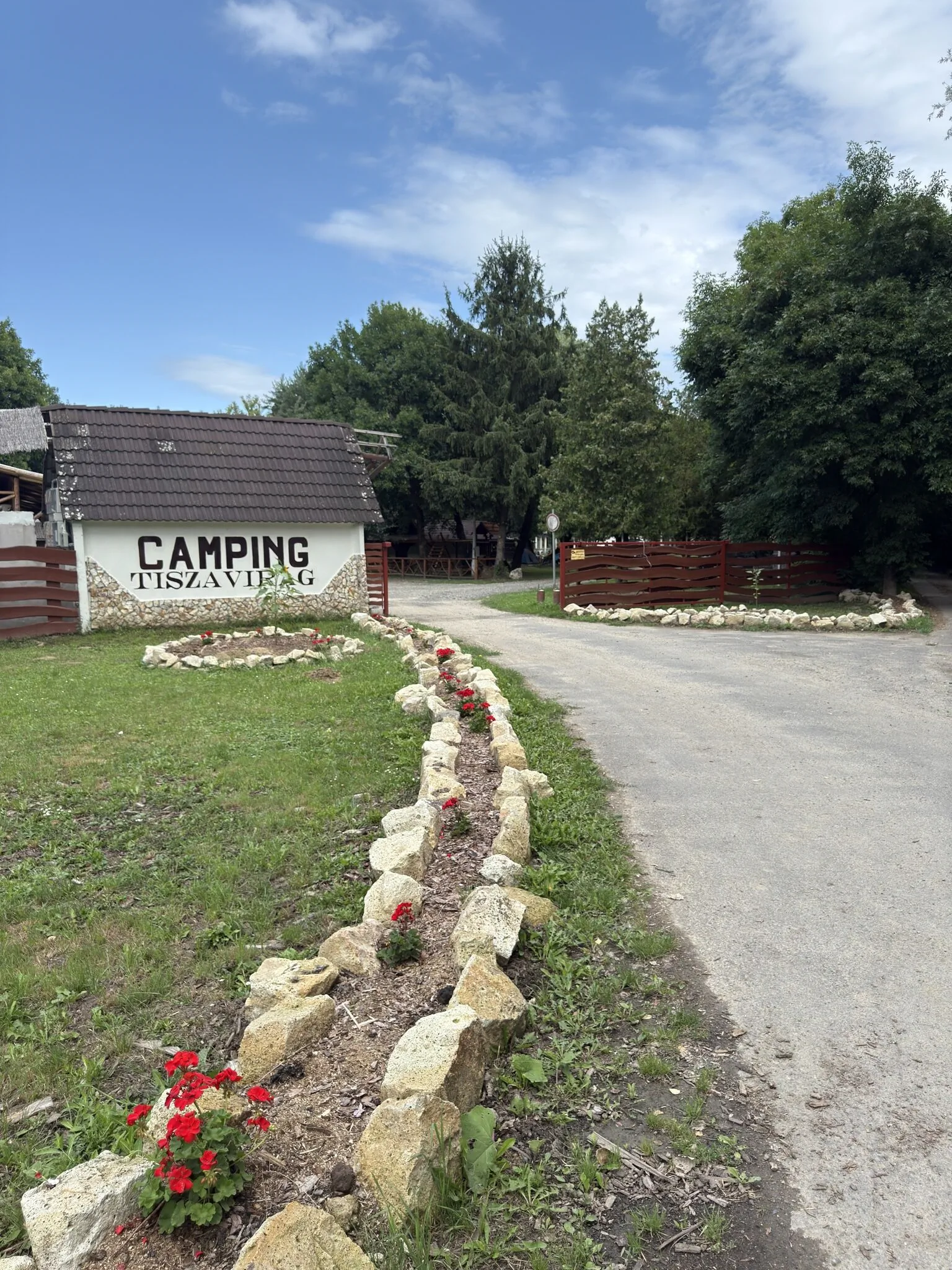 Tiszavirág Camping és Vendégház Rakamaz 