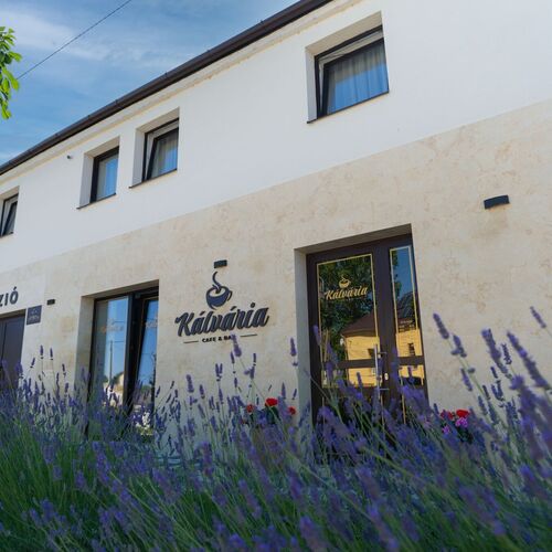 Kálvária Panzió Tata