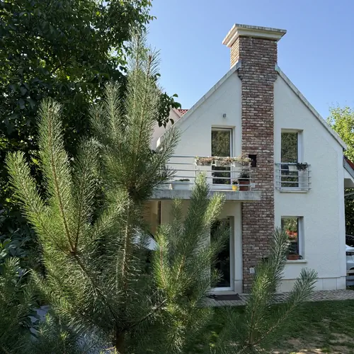 D&eacute;li homlokzat 