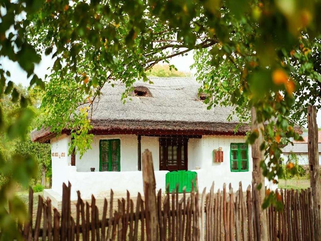 Casuta Muzeu La Artar Călugăreni