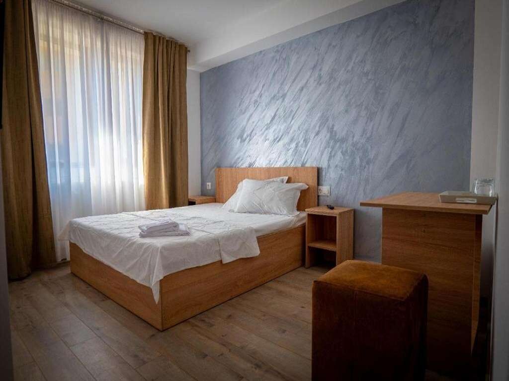 Pensiunea White House Târgu Jiu