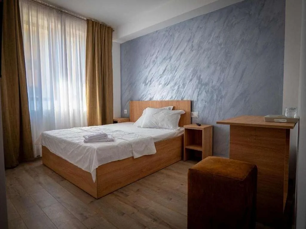 Pensiunea White House Târgu Jiu