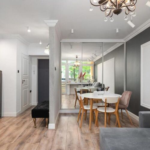 Golden Apartments Warsaw – Modern & Stylish, Aleja Solidarności