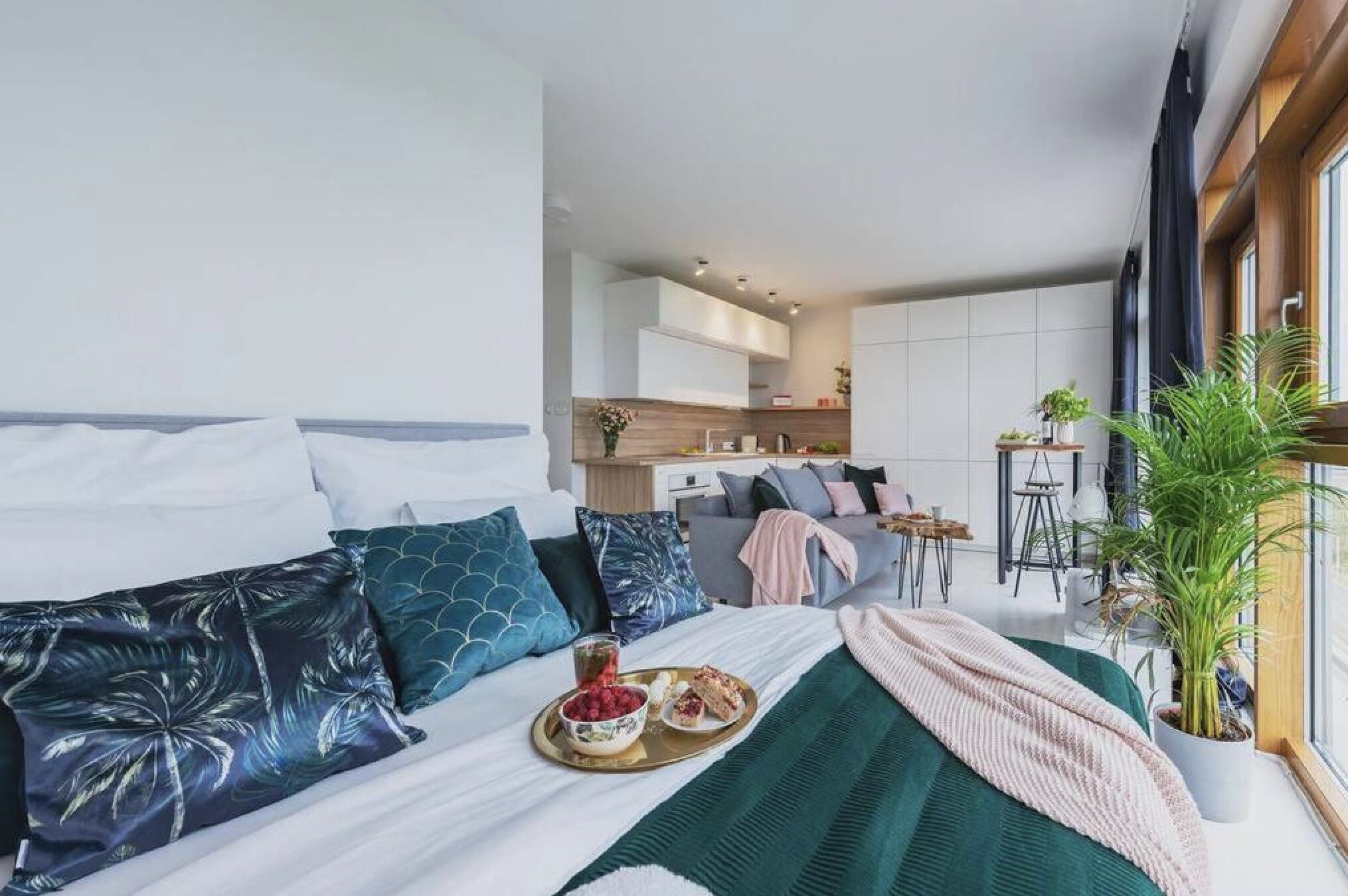 Golden Apartments Warsaw - 10th Floor City View, Słomińskiego