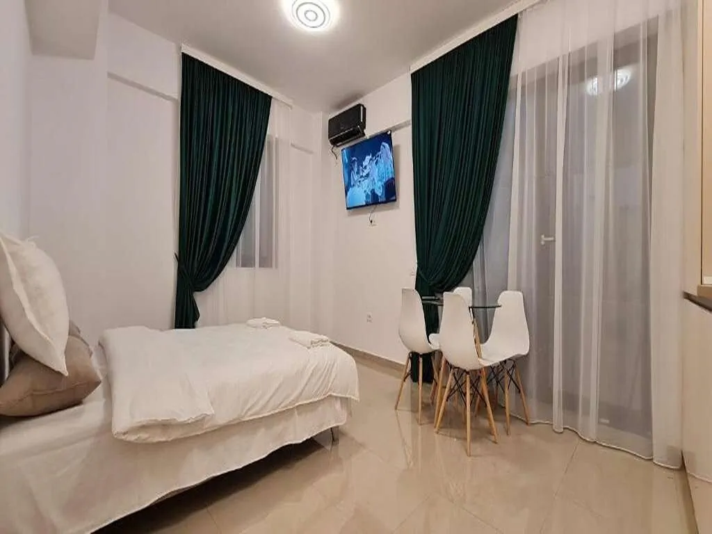 Brizza Apartments 9 Mamaia-Sat