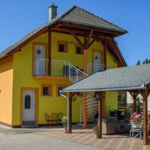 Napsugár Vendégház Újudvar