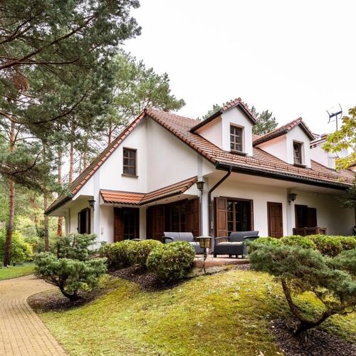 Willa Las&Luksus Jacuzzi, Sauna i Relaks pod Warszawą