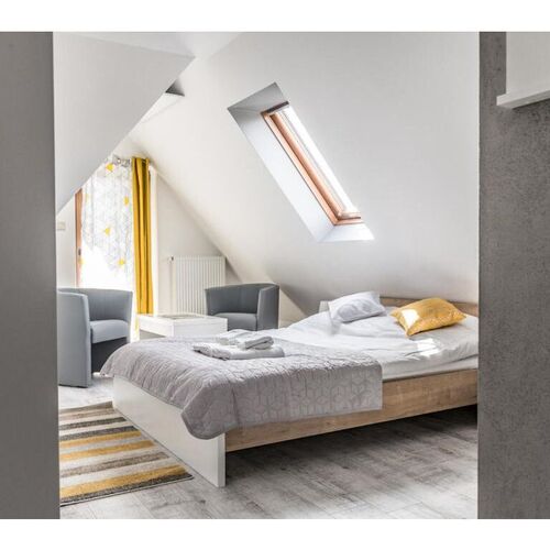 POK&Oacute;J MIODOWY Z ŁAZIENKĄ I BALKONEM