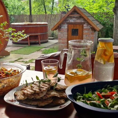 Váradi Vendégház Szanazug Doboz