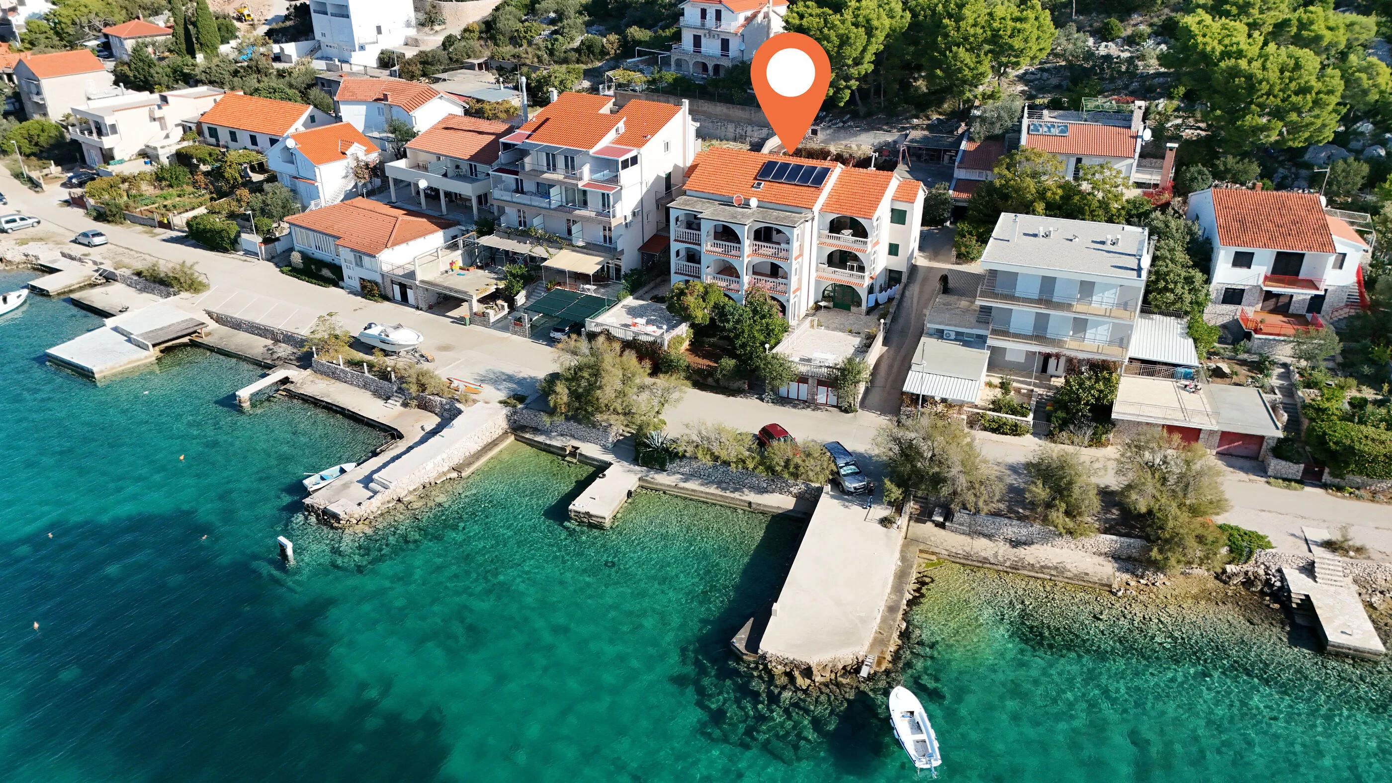 Apartment and Rooms Ive Tisno