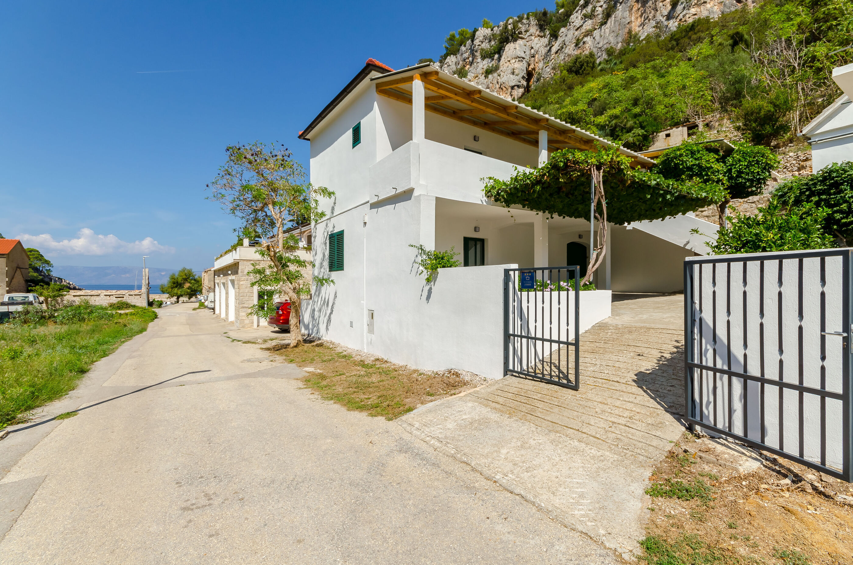 House Mateljan Zastrazisce