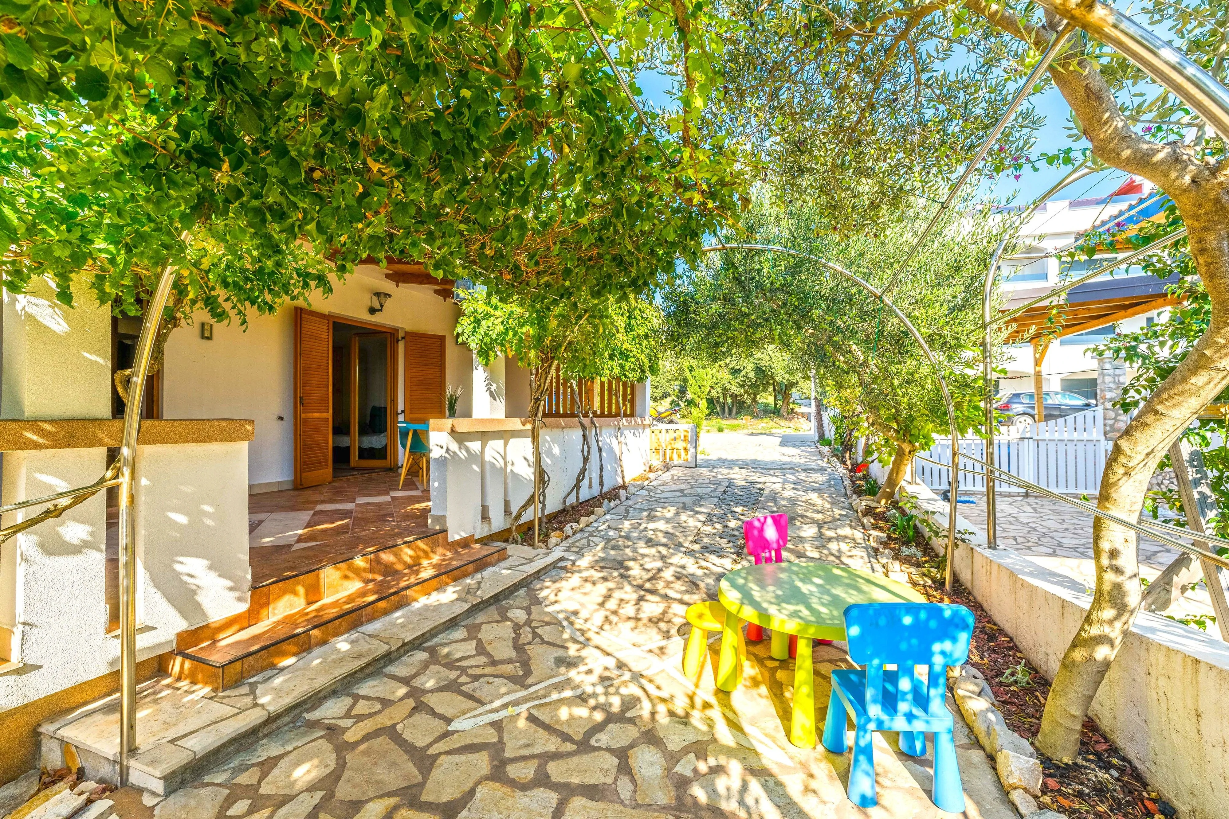 Apartments With Parking Space Mandre, Pag - 24492 Mandre