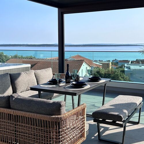 Apartments With Hot Tub Mandre, Pag - 24670 Mandre