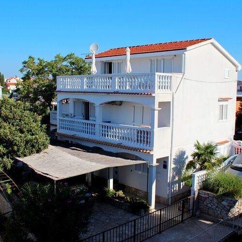 Apartmanok Parkolóhellyel Pirovac, Sibenik - 24766 Pirovac