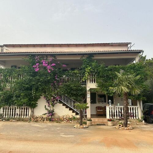 Apartmanok Parkolóhellyel Seline, Paklenica - 24806 Seline